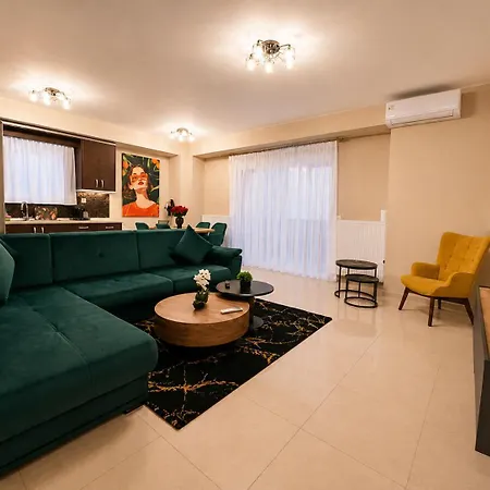 Lirtzis Luxury *