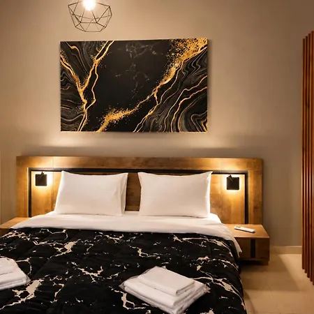 Lirtzis Luxury *