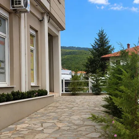 Lirtzis Luxury
